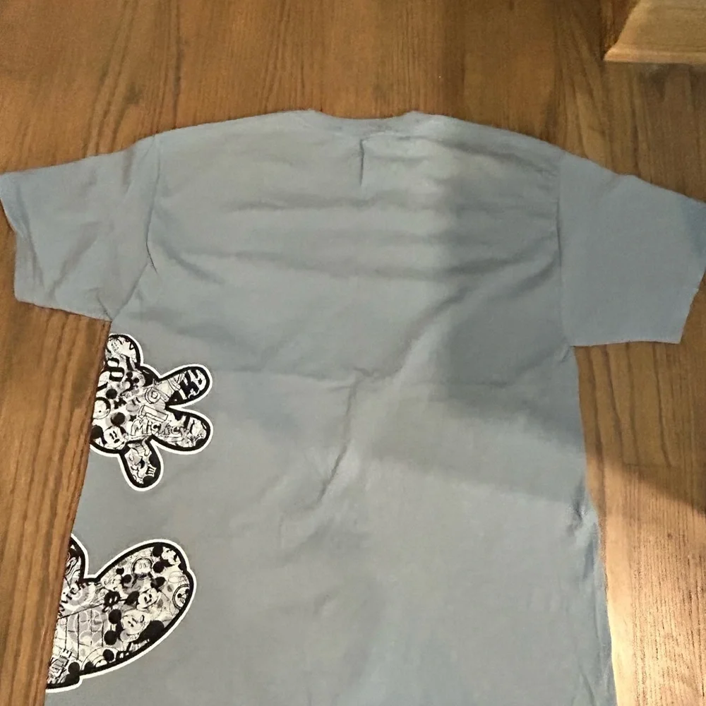 Disneyland Walt Disney World by Hanes Mickey T-shirt with wraparound image - Picture 3 of 3